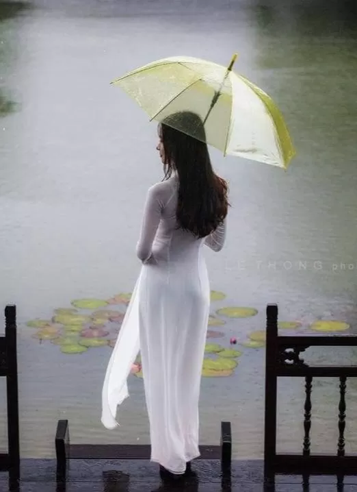 NGƯỜI LẠ TỪNG THƯƠNG